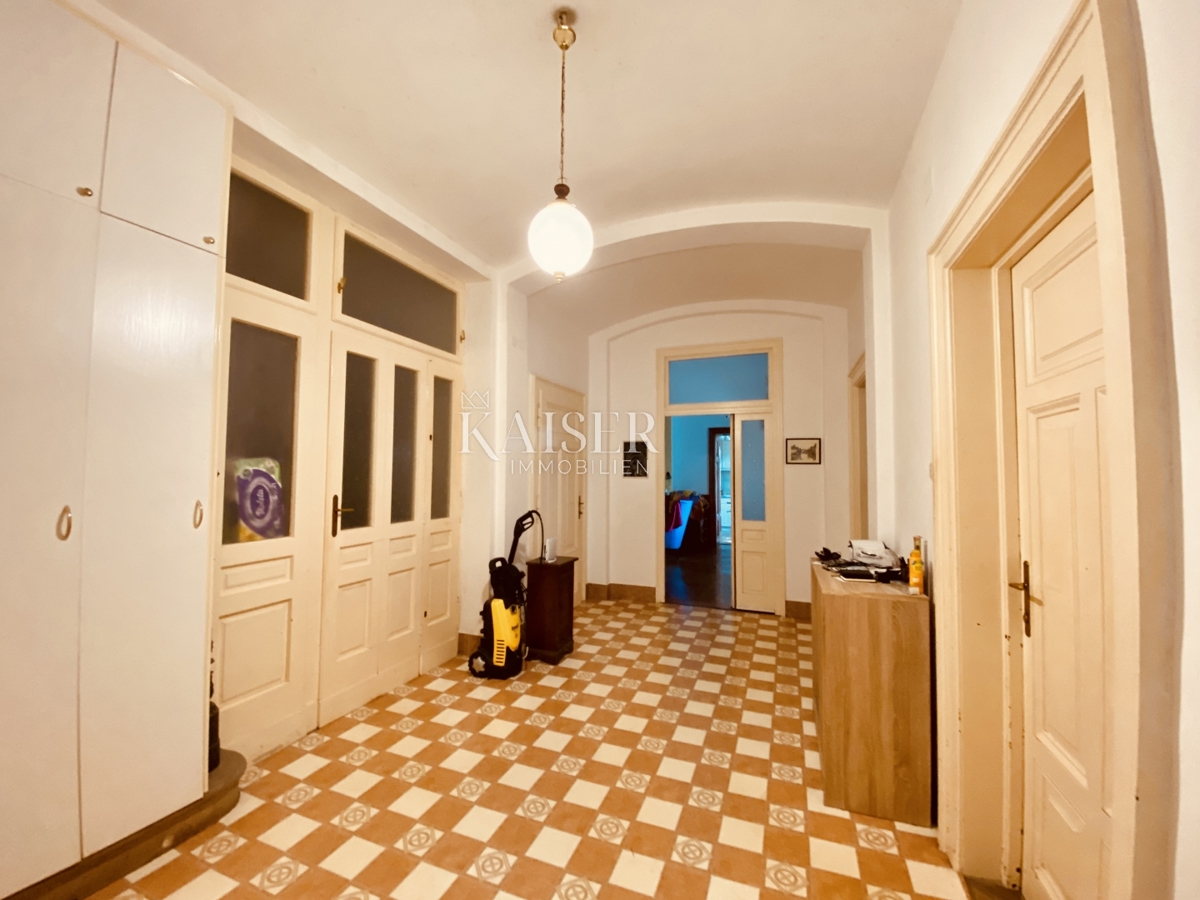 Opatija – Appartamento al piano terra di una villa austro-ungarica, 2a fila al mare