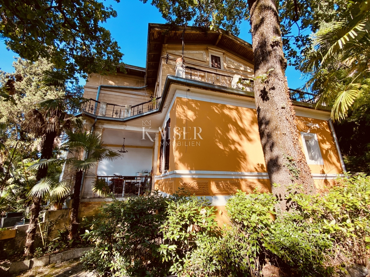 Opatija – Appartamento al piano terra di una villa austro-ungarica, 2a fila al mare