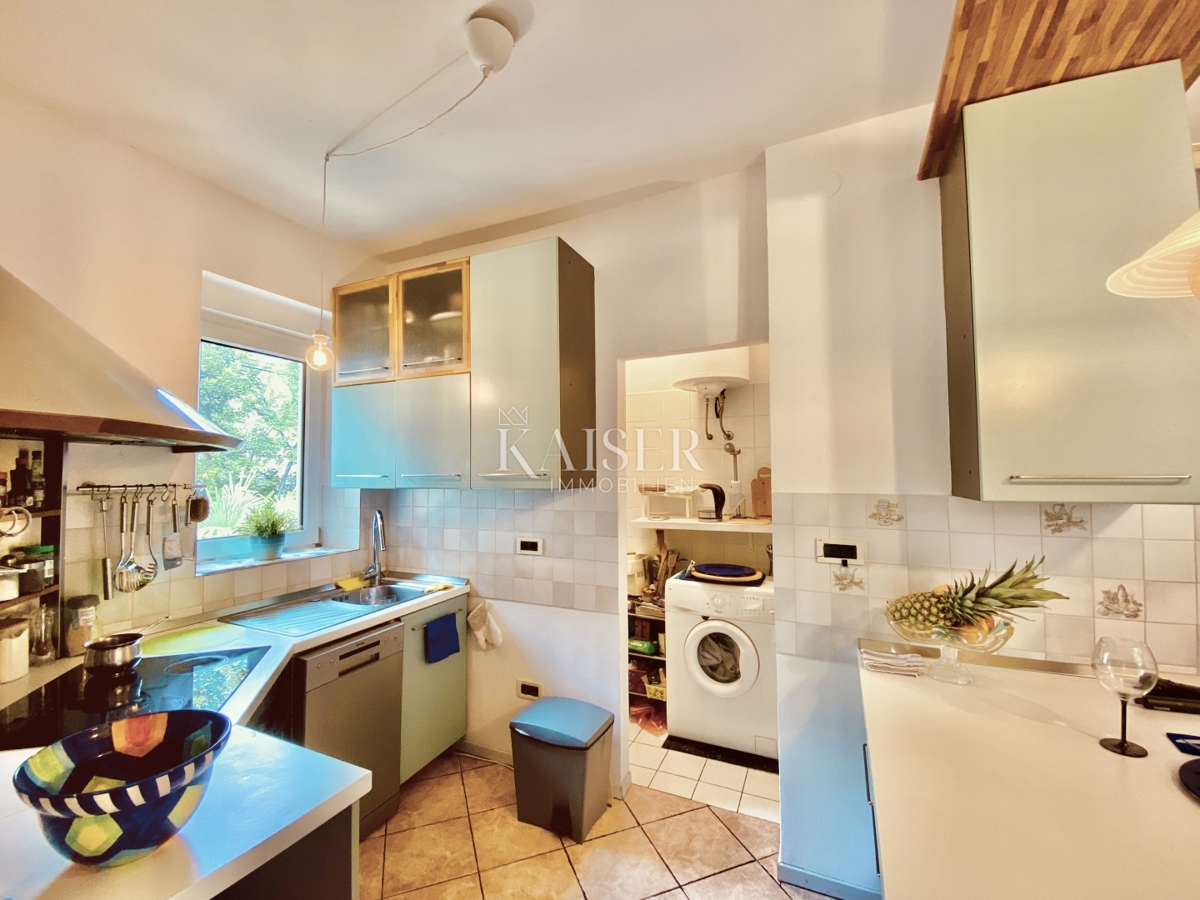 Abbazia – Possibile scambio! Intero piano + mansarda di una villa storica a 100 m dal mare