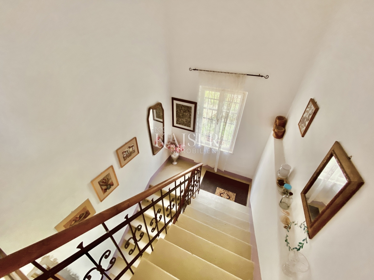 Abbazia – Possibile scambio! Intero piano + mansarda di una villa storica a 100 m dal mare