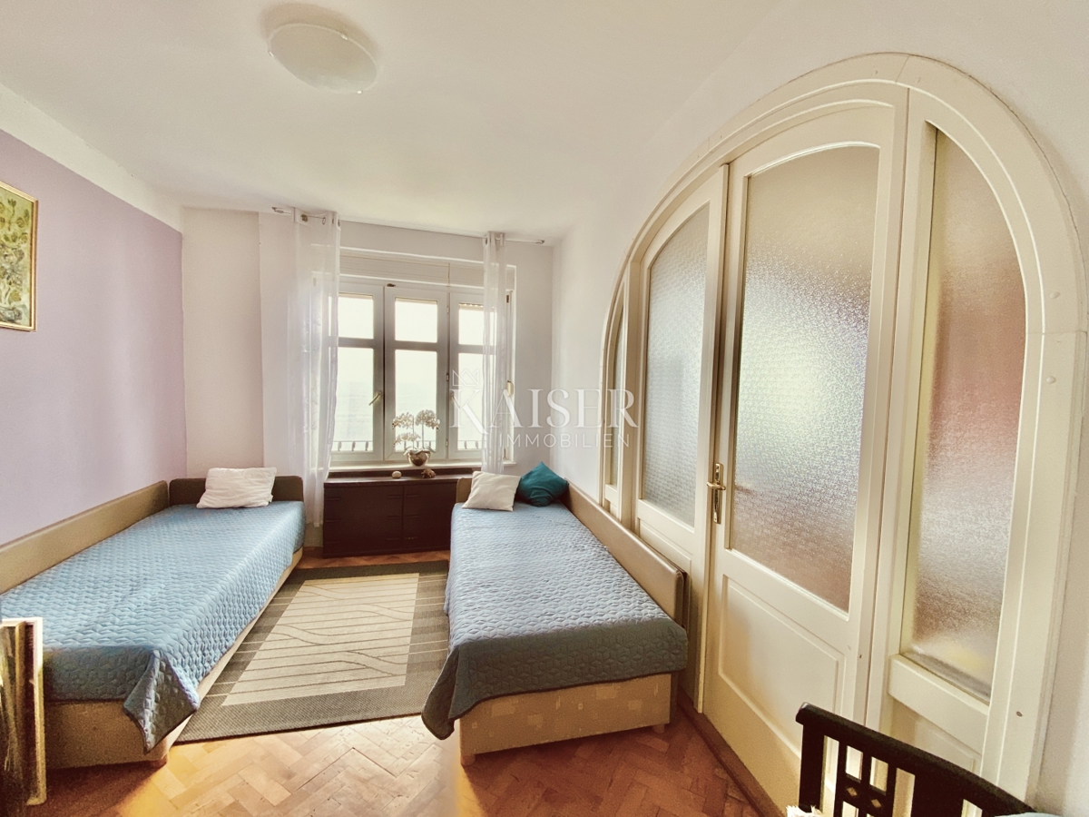 Abbazia – Possibile scambio! Intero piano + mansarda di una villa storica a 100 m dal mare