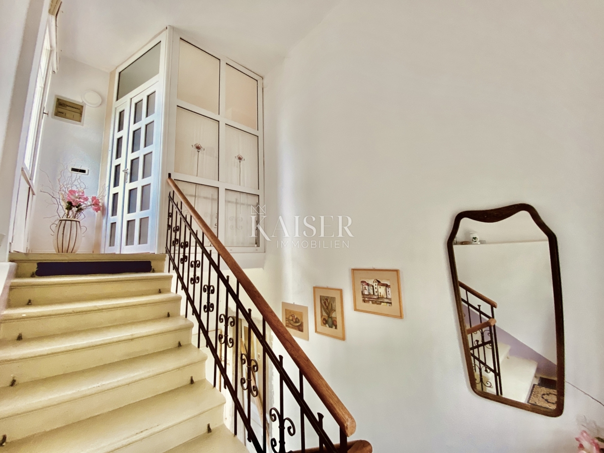 Abbazia – Possibile scambio! Intero piano + mansarda di una villa storica a 100 m dal mare