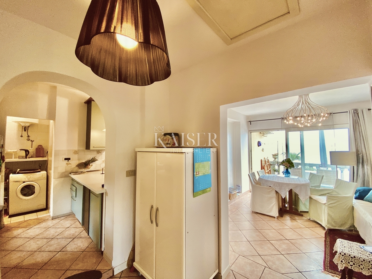 Abbazia – Possibile scambio! Intero piano + mansarda di una villa storica a 100 m dal mare