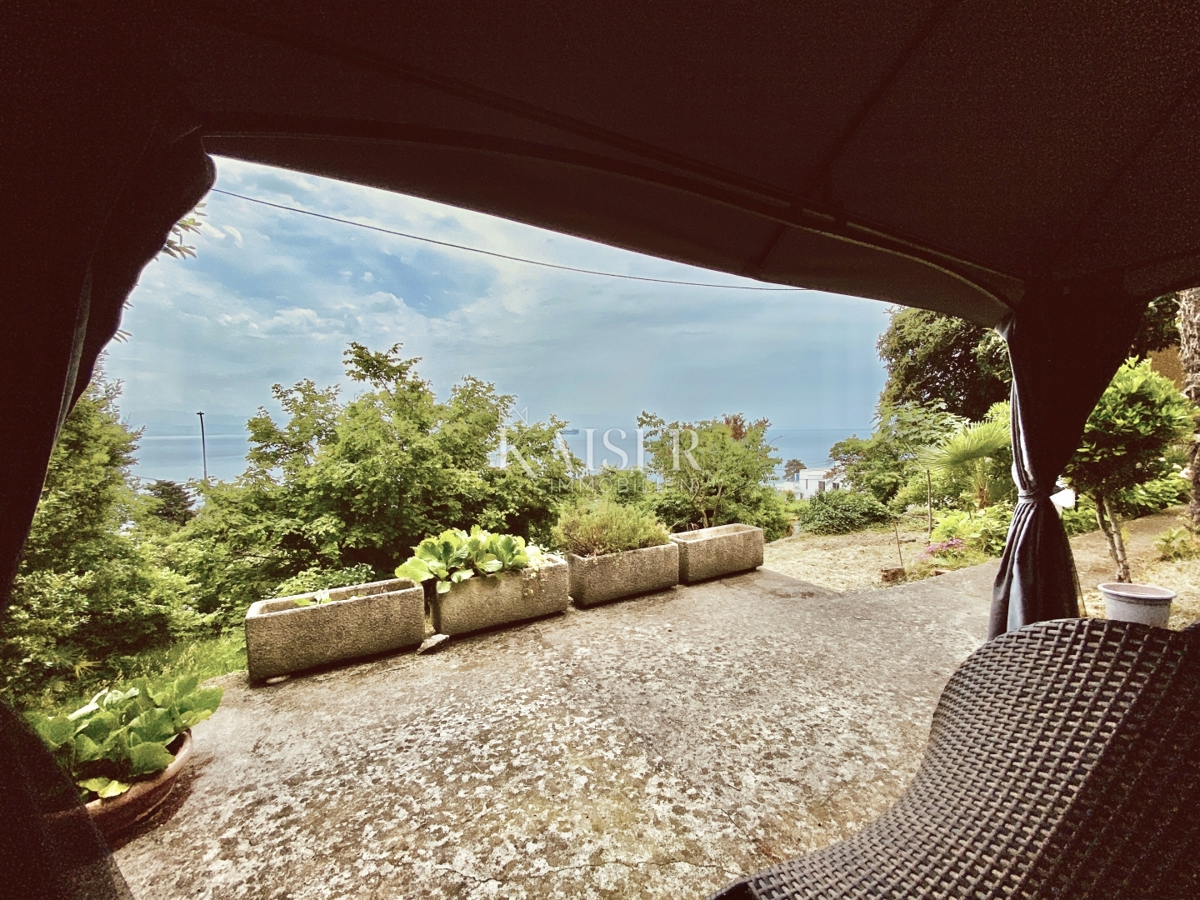 Abbazia – Possibile scambio! Intero piano + mansarda di una villa storica a 100 m dal mare