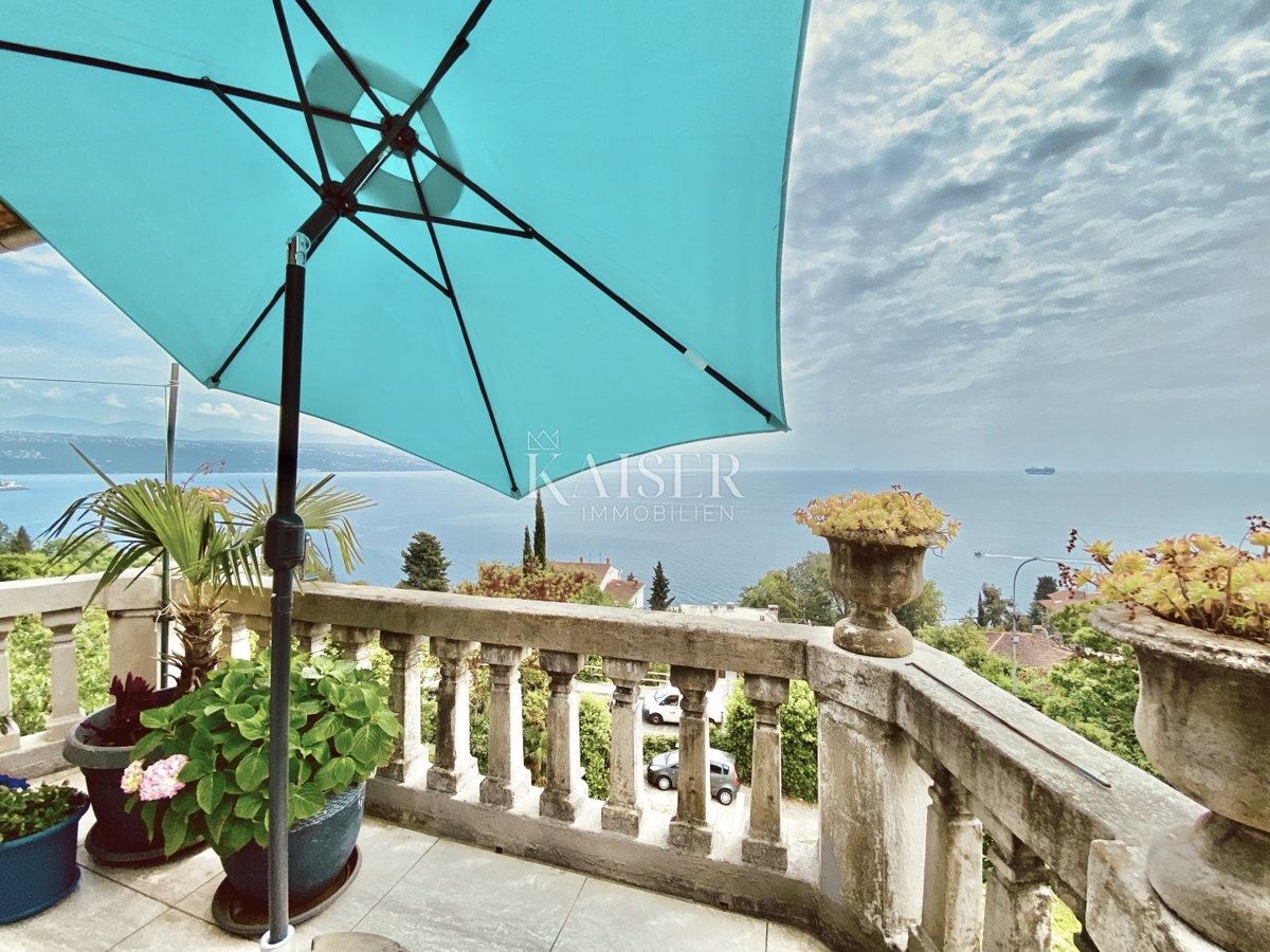 Abbazia – Possibile scambio! Intero piano + mansarda di una villa storica a 100 m dal mare