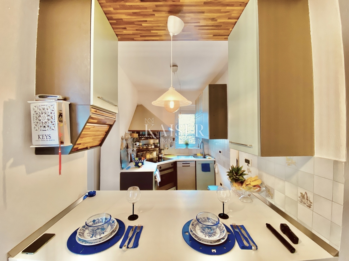 Abbazia – Possibile scambio! Intero piano + mansarda di una villa storica a 100 m dal mare