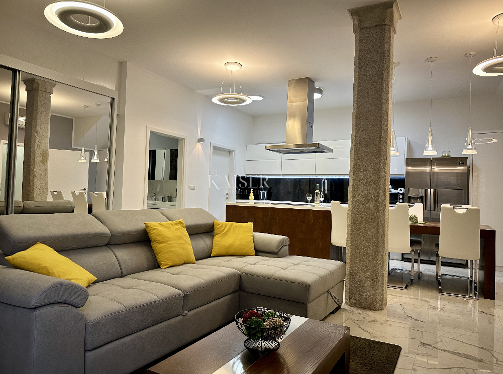 Istria - Parenzo, casa in centro a 50 m dal mare