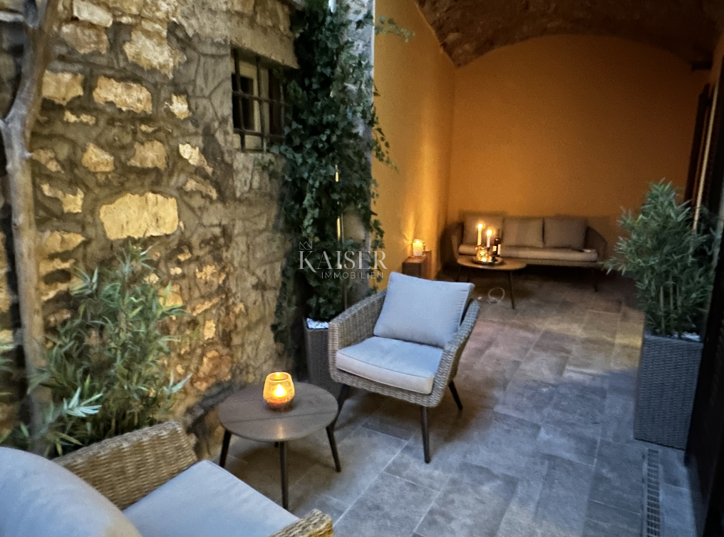 Istria - Parenzo, casa in centro a 50 m dal mare