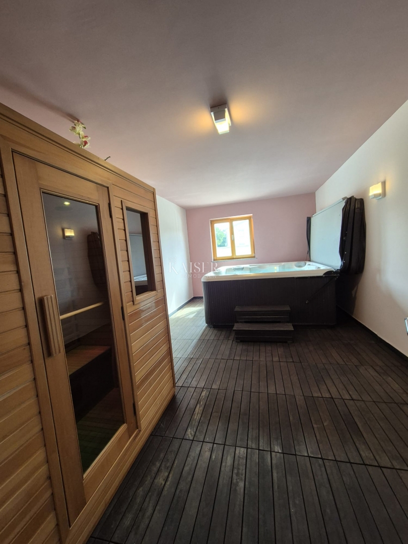 Istria - Pola, villa con sauna vicino al mare