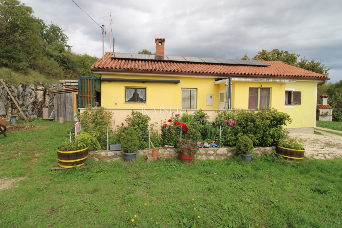 Rabac - case di 235 m2 su un terreno di 9.560 m2