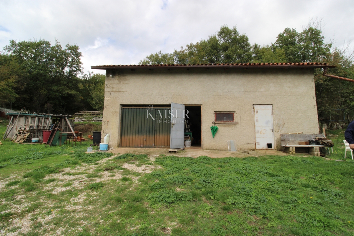 Rabac - case di 235 m2 su un terreno di 9.560 m2
