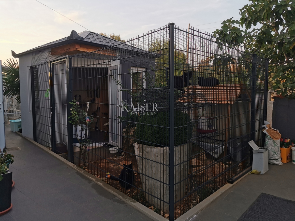 Ville Turanj, Sveti Filip I Jakov, 335m2