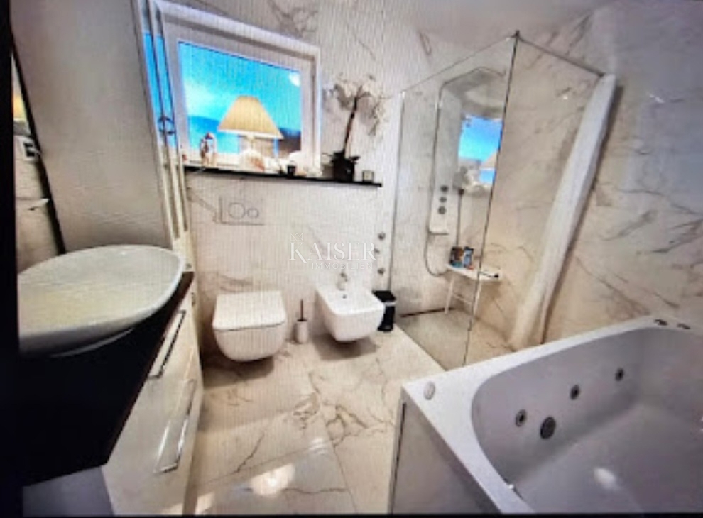 Ville Turanj, Sveti Filip I Jakov, 335m2