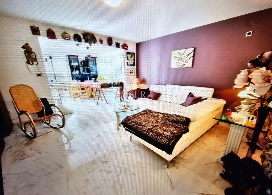 Ville Turanj, Sveti Filip I Jakov, 335m2