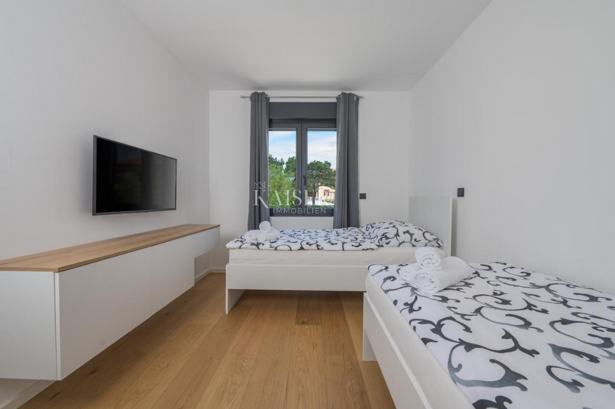 Istra, Labin - nuova costruzione con piscina, 130 m2