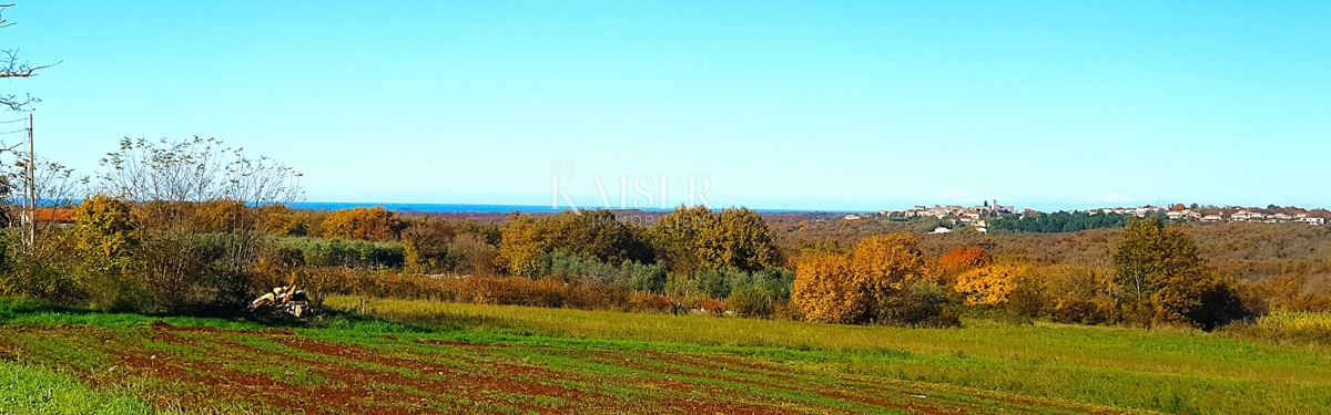 Istria - Lovreč, terreno edificabile con vista mare