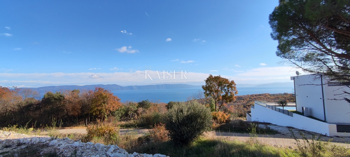 Istria, Rabac - terreno edificabile con vista panoramica sul mare, 9.160 m2