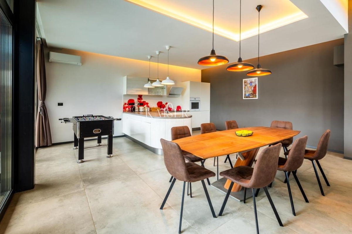 Istria, Medolino - splendida villa vicino al mare, 500 m2