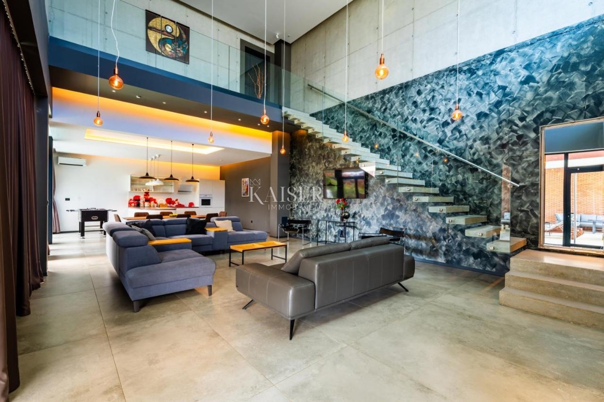 Istria, Medolino - splendida villa vicino al mare, 500 m2