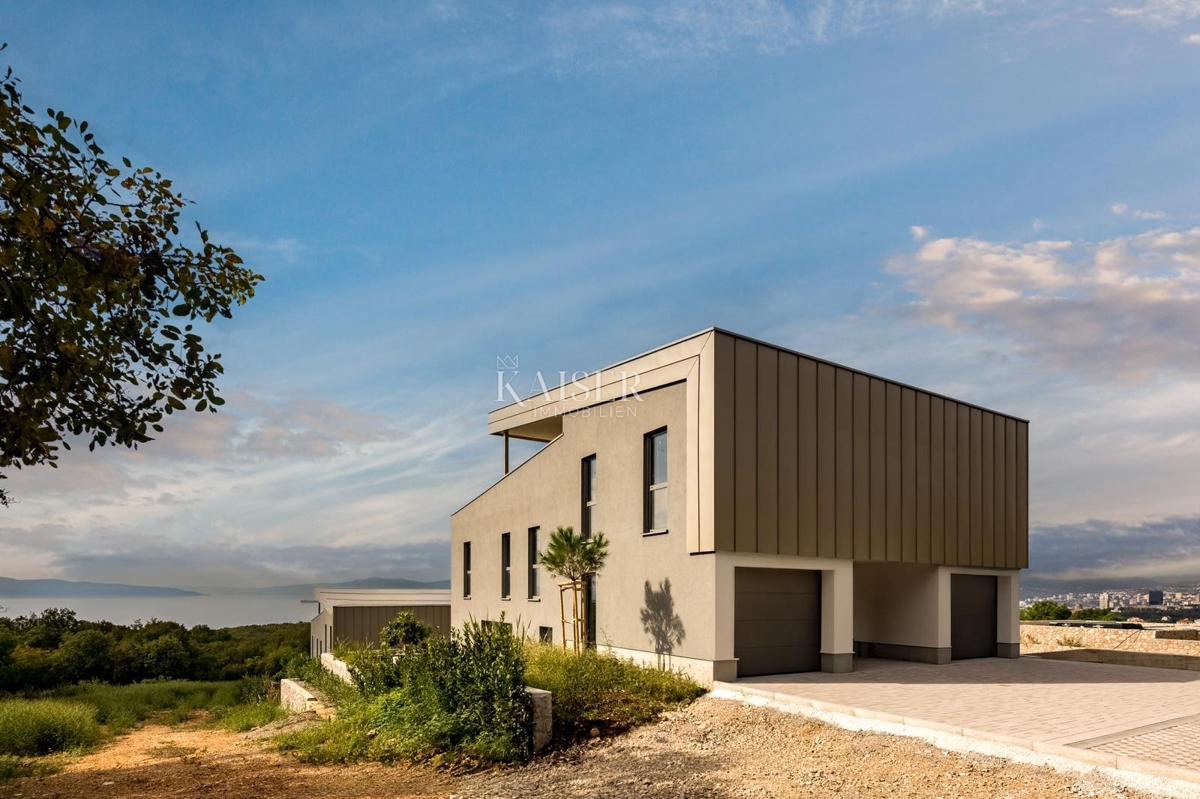 Rijeka, Kostrena - casa moderna con piscina, 196 m2