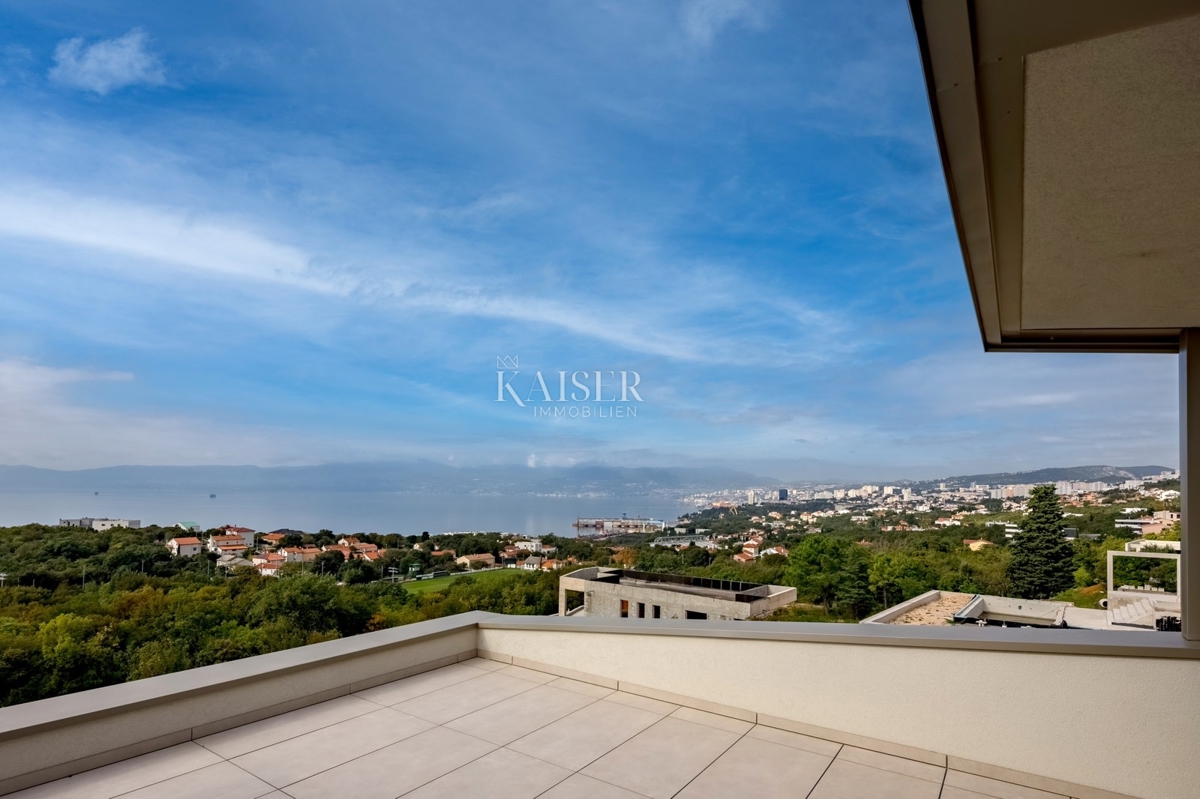 Rijeka, Kostrena - casa moderna con piscina, 196 m2