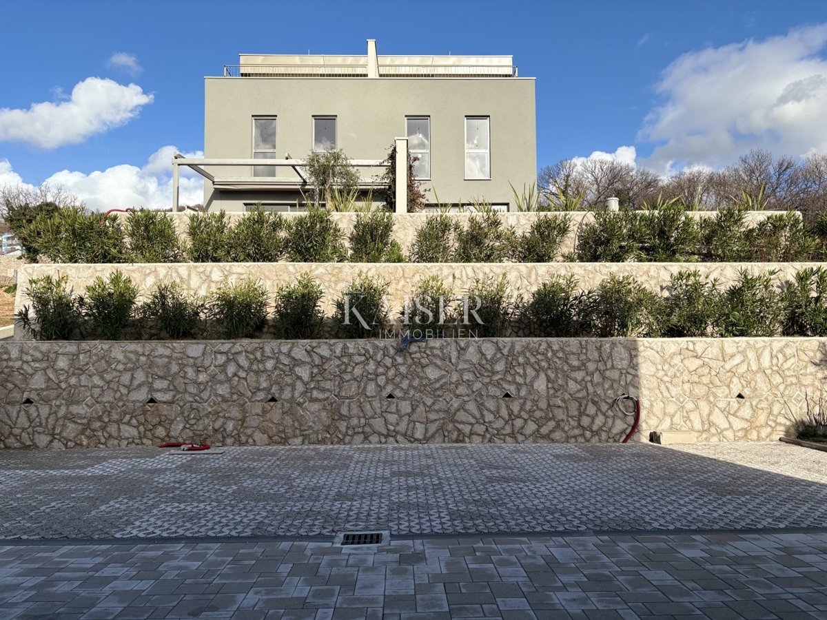 Rijeka, Kostrena - casa moderna con piscina, 196 m2