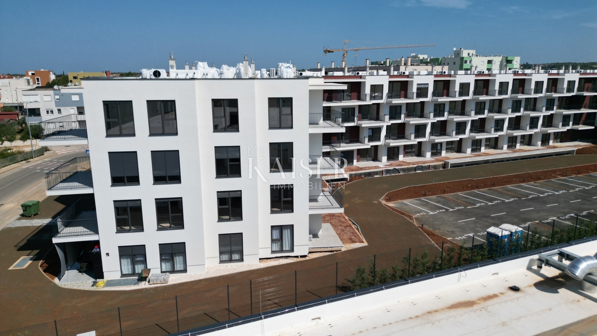 Istria, Umago - appartamento funzionale monolocale in nuova costruzione, 46m5, secondo piano, con garage