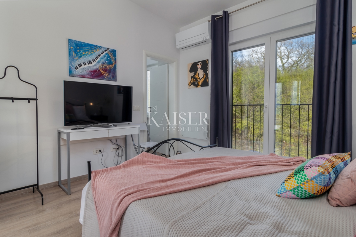 Isola di Krk, Malinska - villa moderna 190m2 con piscina e vista mare