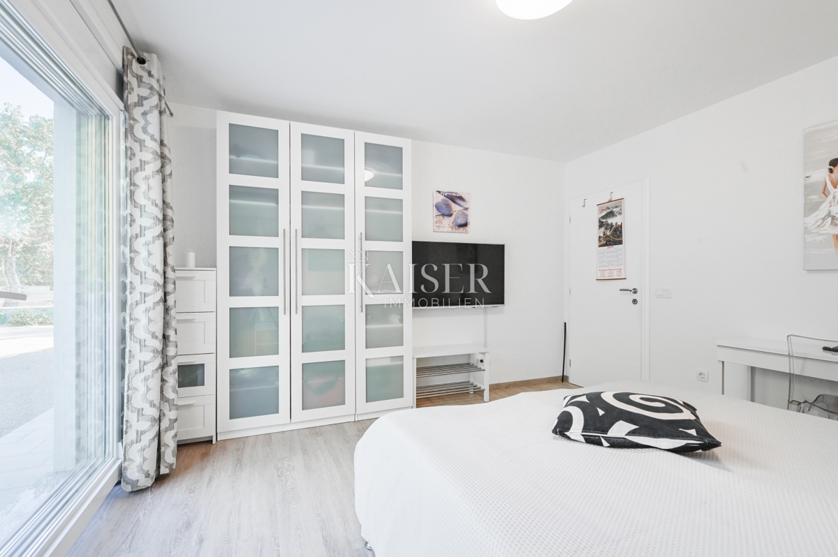 Isola di Krk, Malinska - villa moderna 190m2 con piscina e vista mare