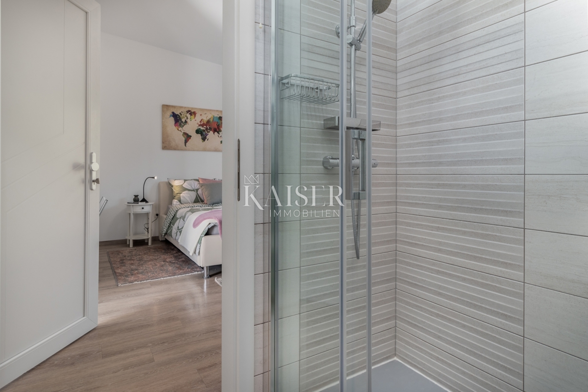 Isola di Krk, Malinska - villa moderna 190m2 con piscina e vista mare