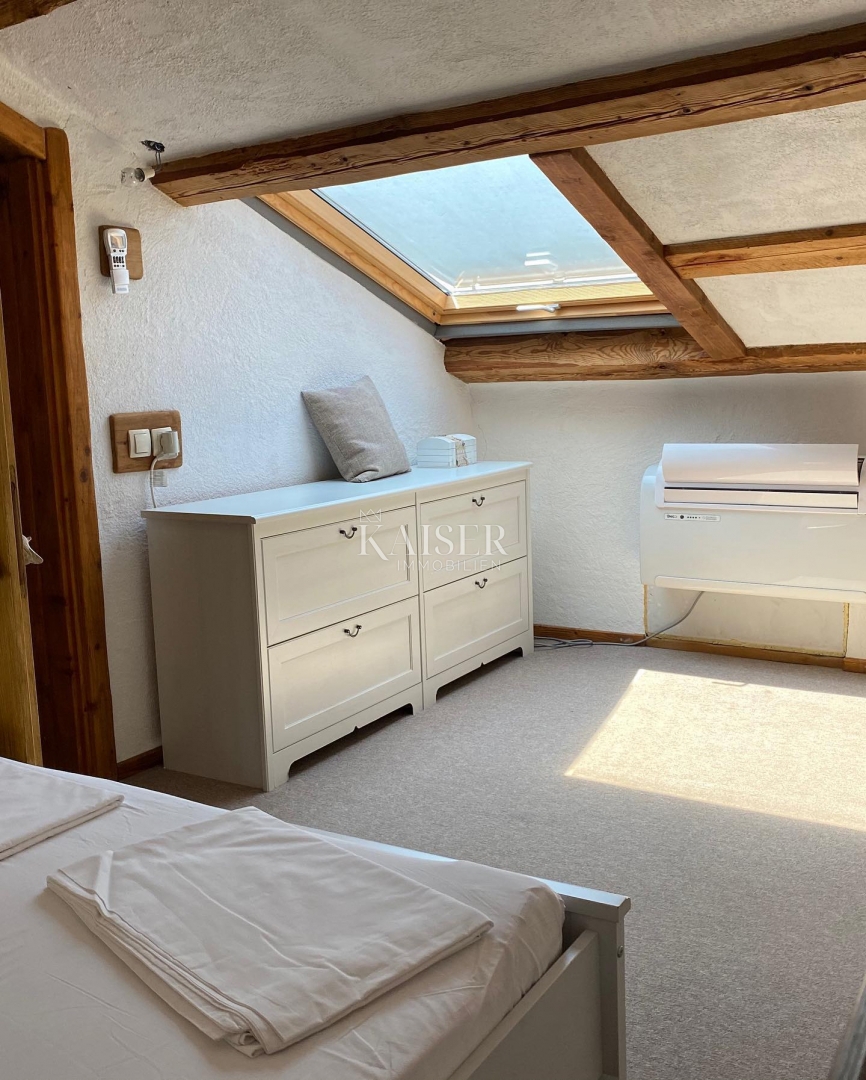 Isola di Krk, Malinska - casa in pietra 120m2 con piscina