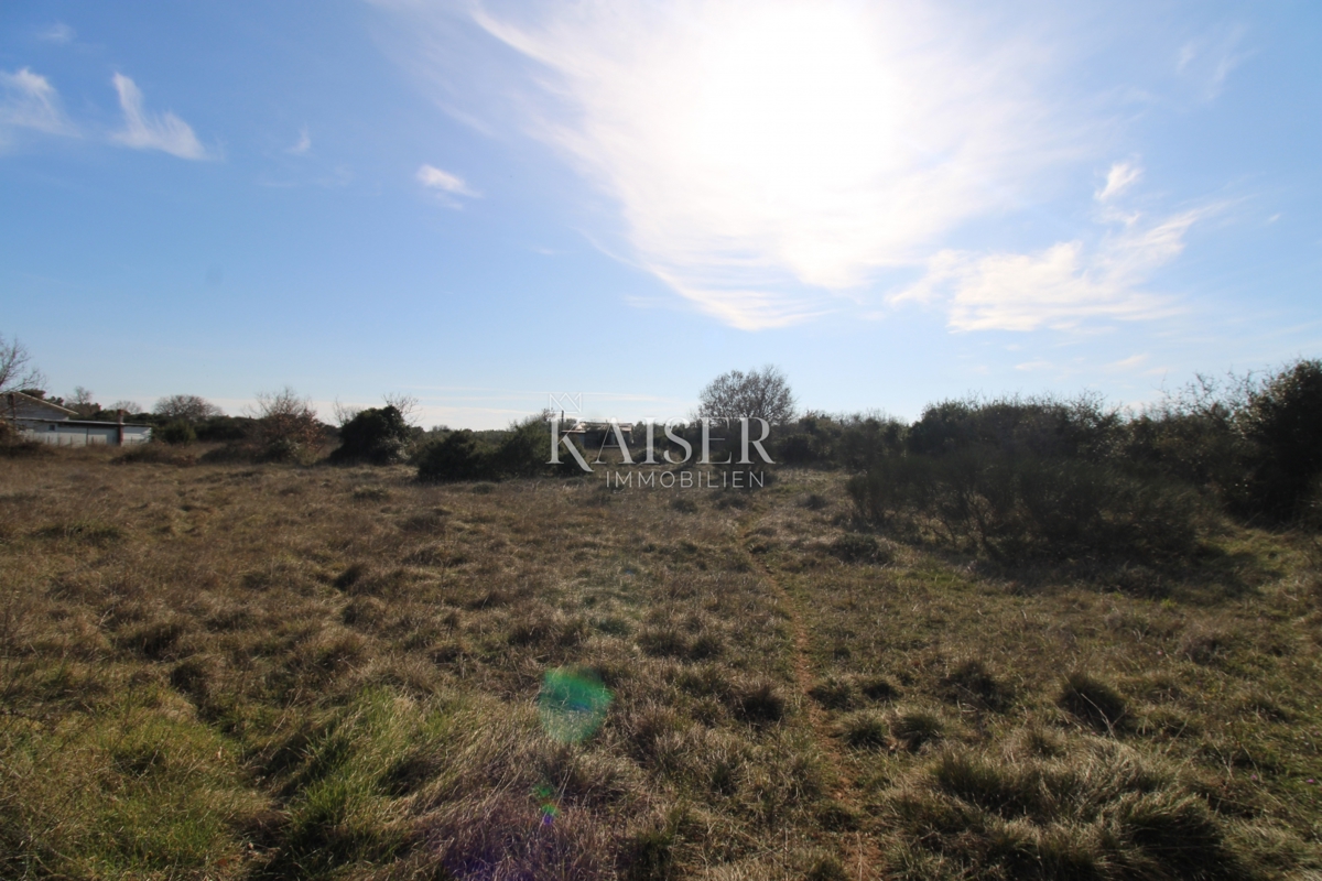 Istria, Medolino - terreno agricolo 618m2 vicino alla zona edificabile
