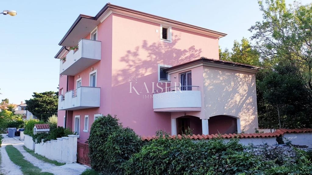 Istria, Premantura - casa con appartamenti 335m2 con vista mare