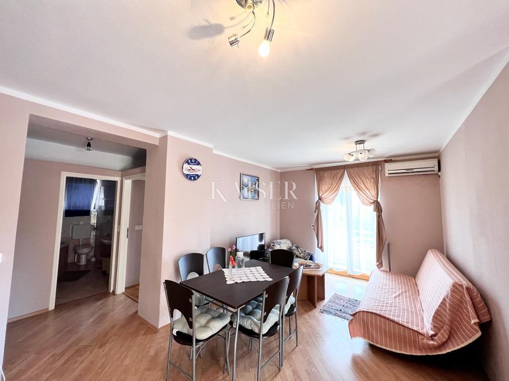 Istria, Premantura - casa con appartamenti 335m2 con vista mare