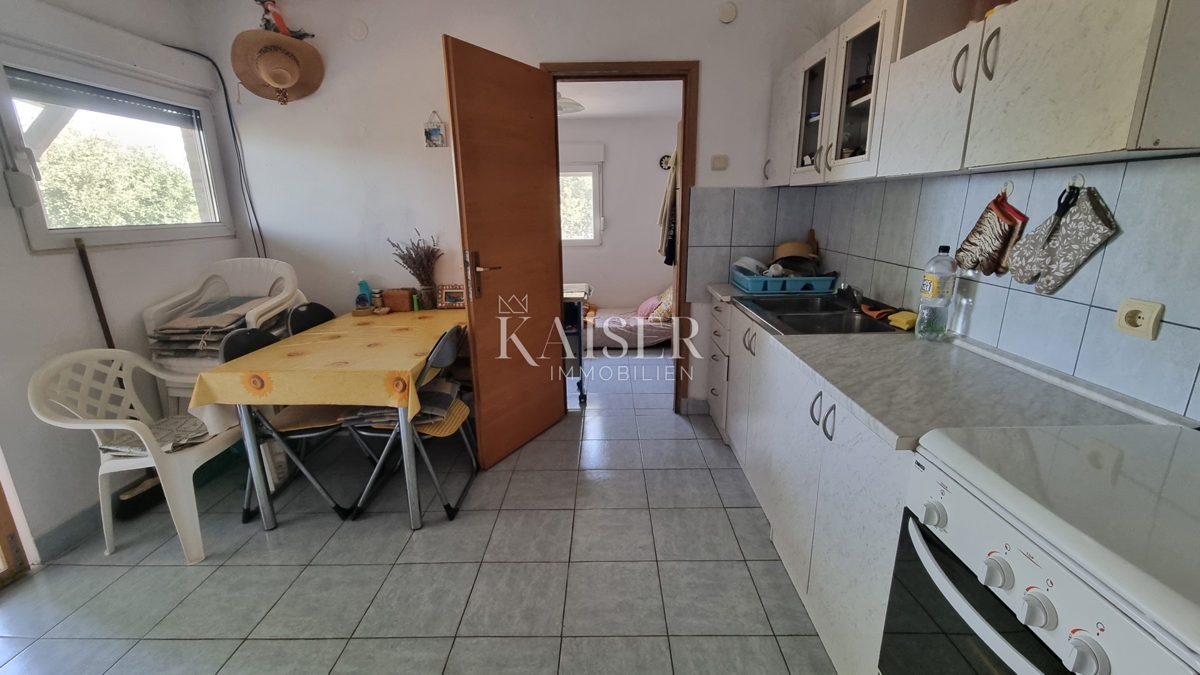 Marčana, Kavran - piccola casa con giardino