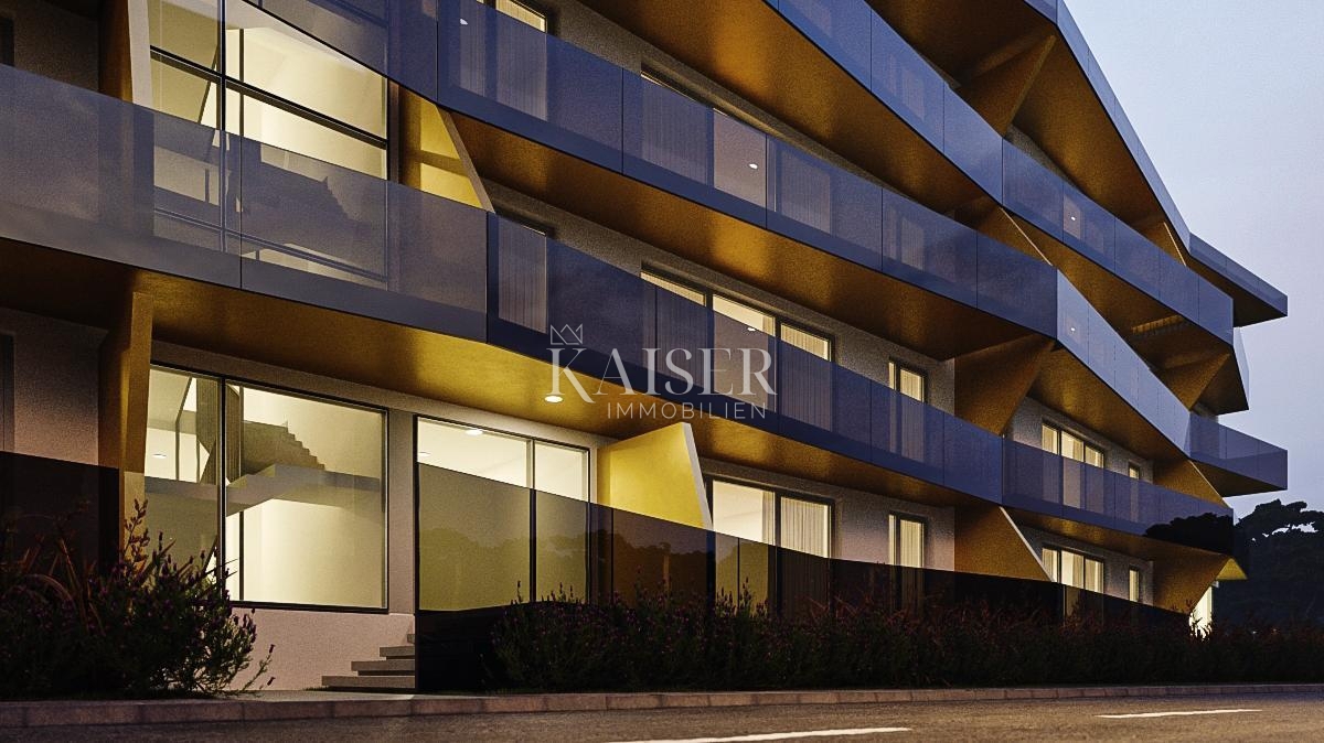 Istria - Parenzo, appartamento di lusso al primo piano, vista mare