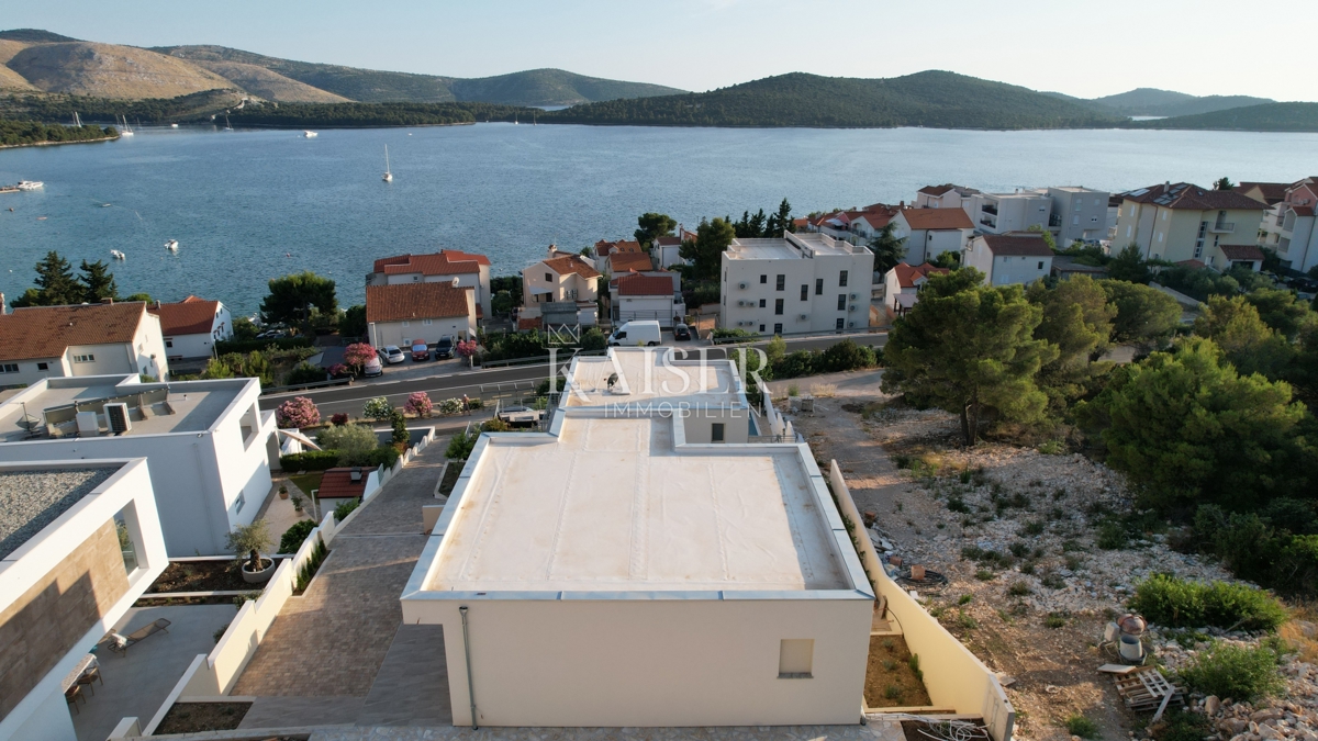 Žaborić, Jasenovo - Lussuosa casa trilocale di 171,15 m² con vista panoramica sul mare