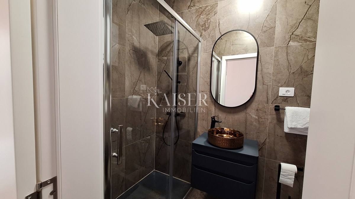 Abbazia, vicino al centro, appartamento 152 m2, piano terra