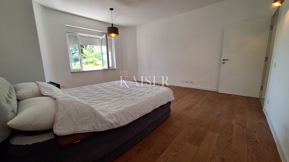 Abbazia, vicino al centro, appartamento 152 m2, piano terra