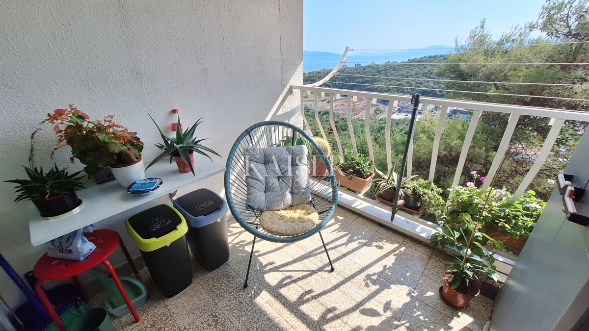 Rijeka, Škurinje, appartamento con due camere da letto con loggia e vista al secondo piano