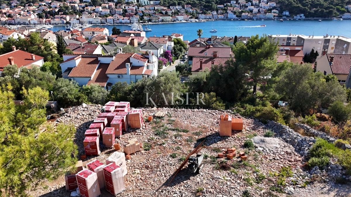 Земля під забудову Mali Lošinj, 581m2