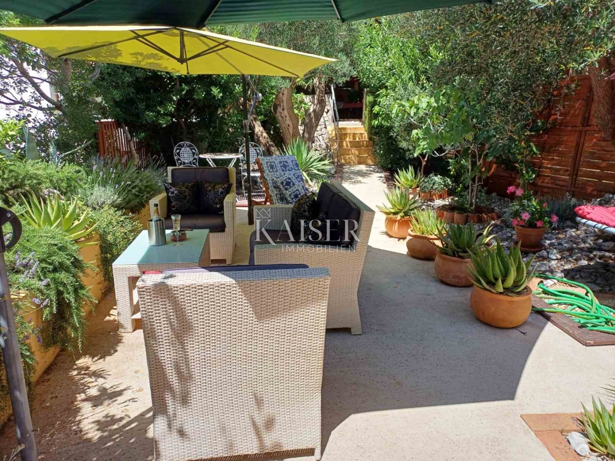 Martinšćica, isola di Cherso, villa mediterranea sulla spiaggia