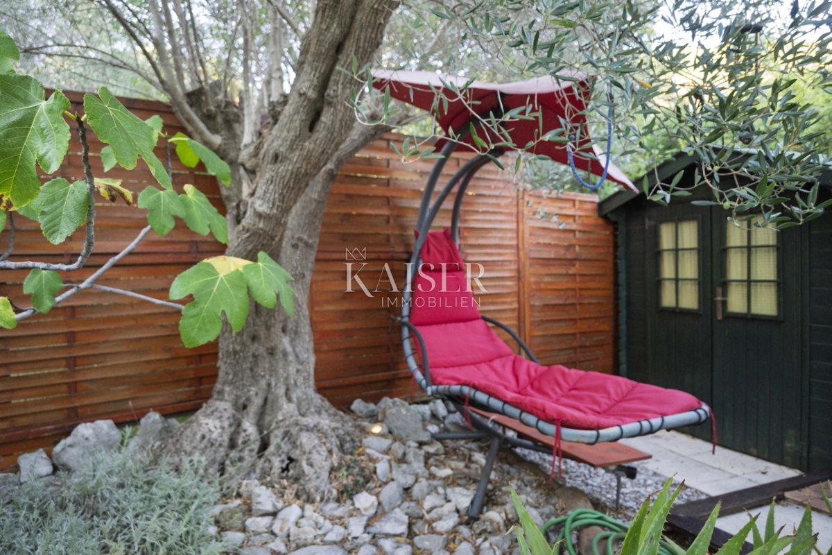 Martinšćica, isola di Cherso, villa mediterranea sulla spiaggia