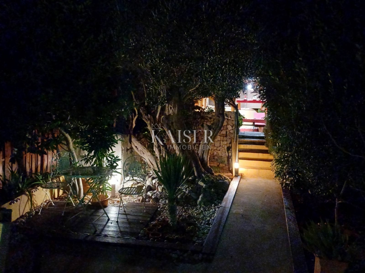 Martinšćica, isola di Cherso, villa mediterranea sulla spiaggia