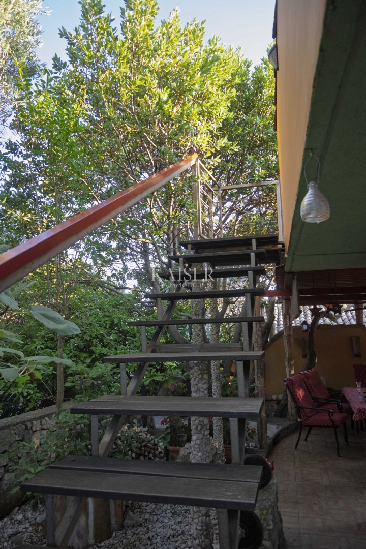 Martinšćica, isola di Cherso, villa mediterranea sulla spiaggia