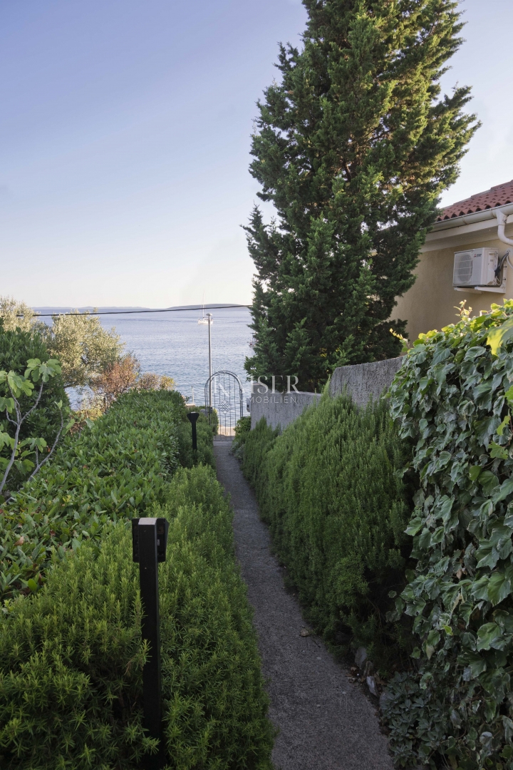 Martinšćica, isola di Cherso, villa mediterranea sulla spiaggia