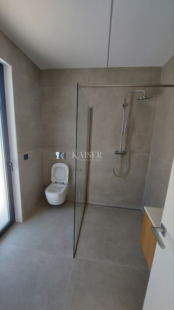 Istria, Parenzo, dintorni - villa moderna con piscina, 330m2