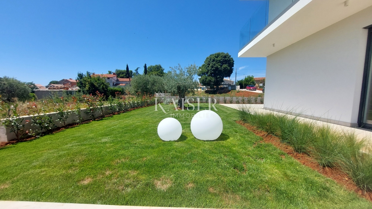 Istria, Parenzo, dintorni - villa moderna con piscina, 330m2