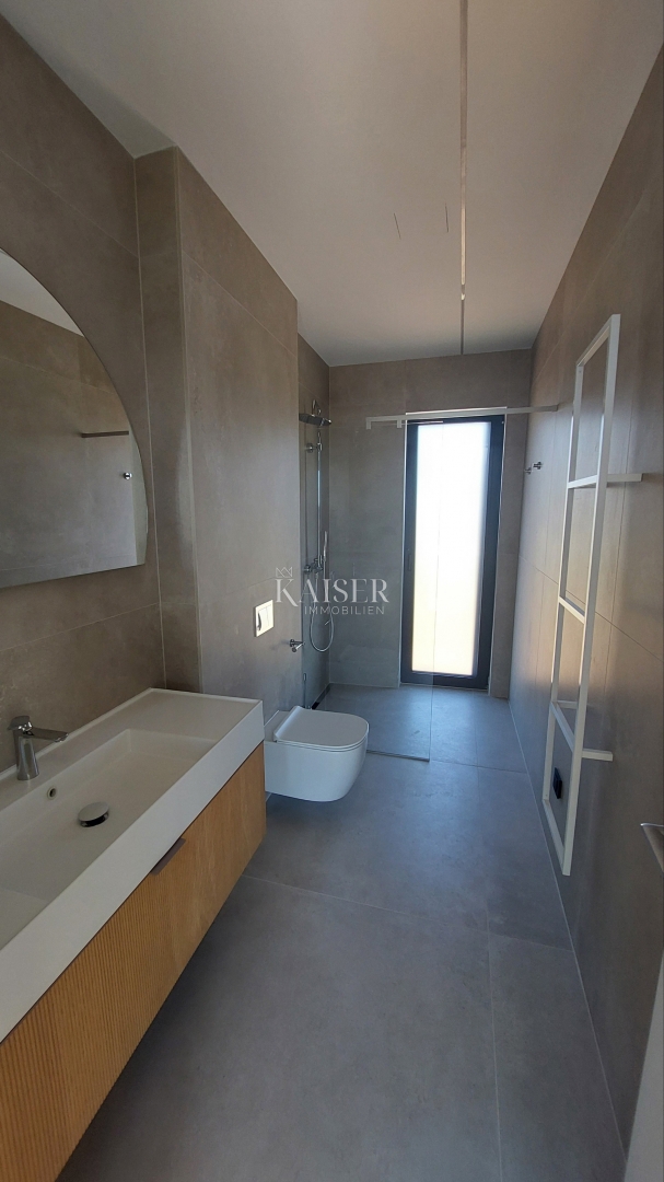 Istria, Parenzo, dintorni - villa moderna con piscina, 330m2
