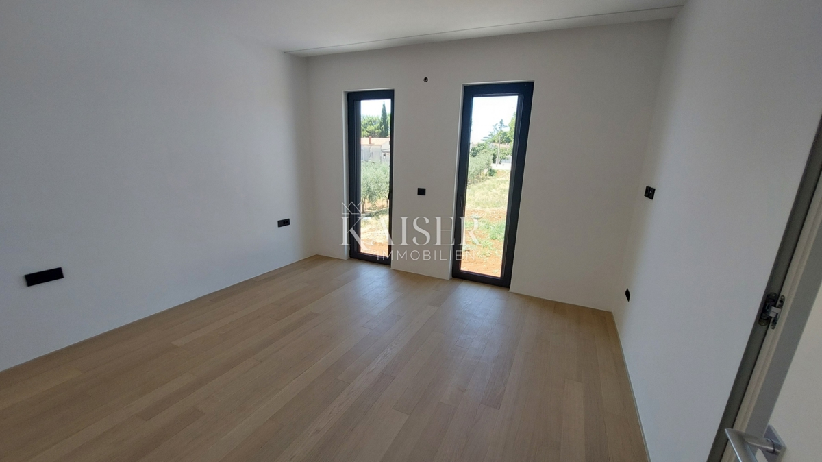 Istria, Parenzo, dintorni - villa moderna con piscina, 330m2